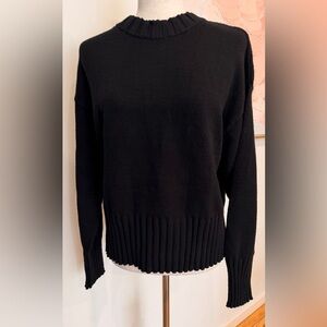 GAP Women's Black Crew Neck Sweater